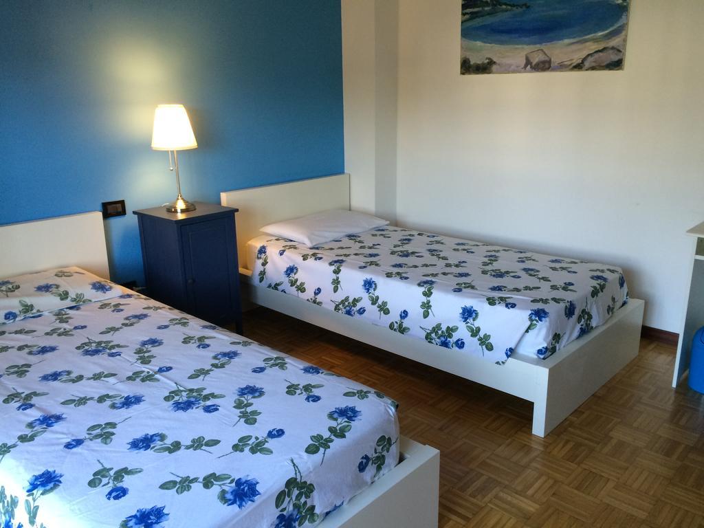 La Rosa Scarlatta Broseta Guest house 2*